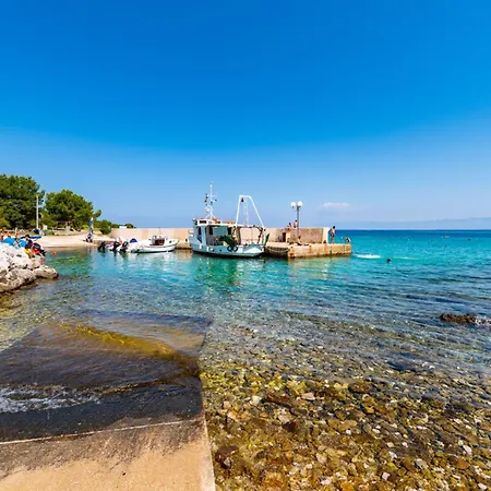 In - Caravan Near The Sea 4 Ugljan