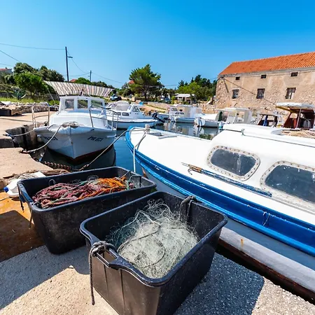 게스트하우스 Caravan Near The Sea 4 3*