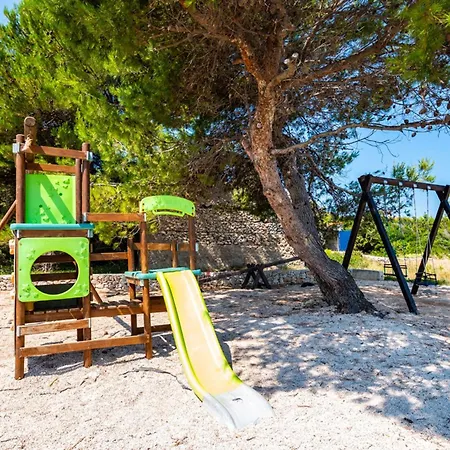 In - Caravan Near The Sea 4 Guest house