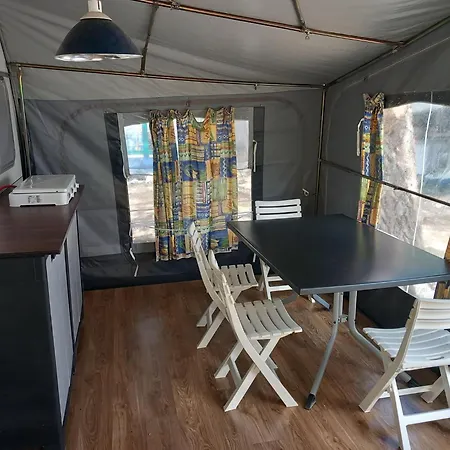 게스트하우스 Caravan Near The Sea 4