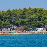 Vendégház Caravan Near The Sea 4 3*