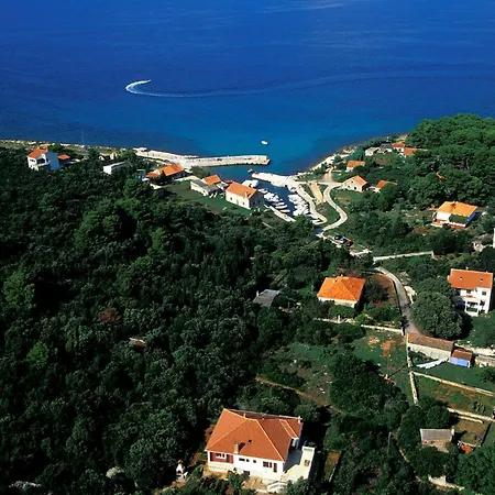 Caravan Near The Sea 4